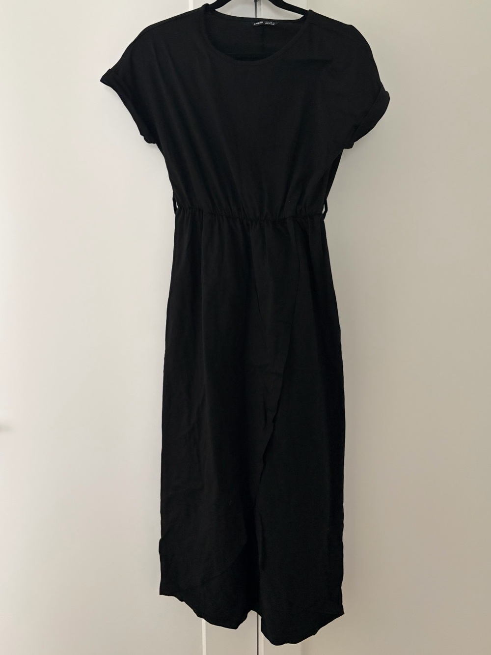 SHEIN Black Short-Sleeve Midi Dress with Elastic Waist